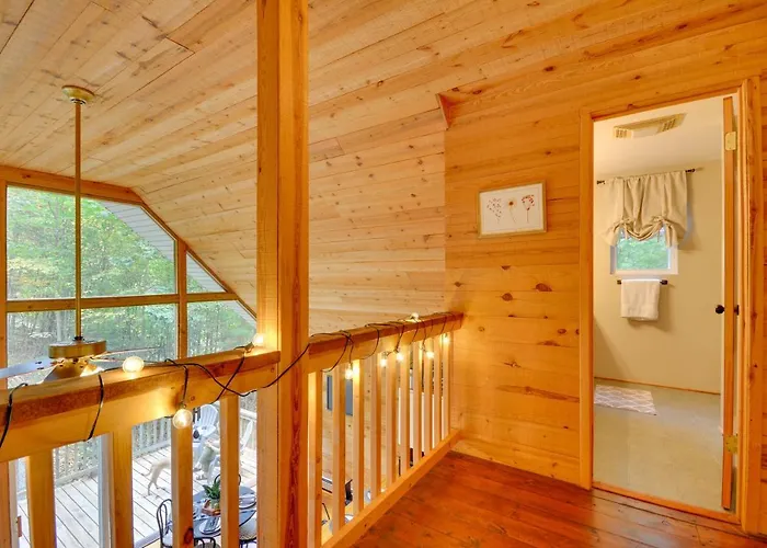 Serene Fancy Gap Cabin Retreat In Private Setting!